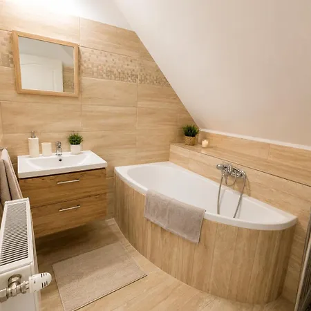 Egerliget Vendeghaz Apartament *